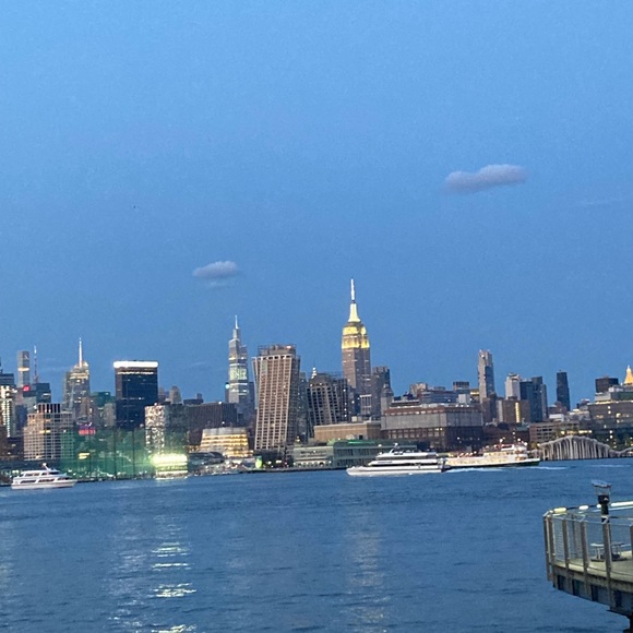 Meet your Posher, T - Picture 1 of 1